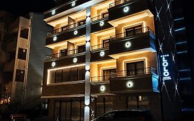 Lolo Luxury Rooms & Suites